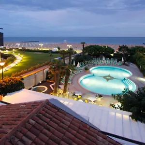 park-hotel-cellini.hotelslidodijesolo.com/