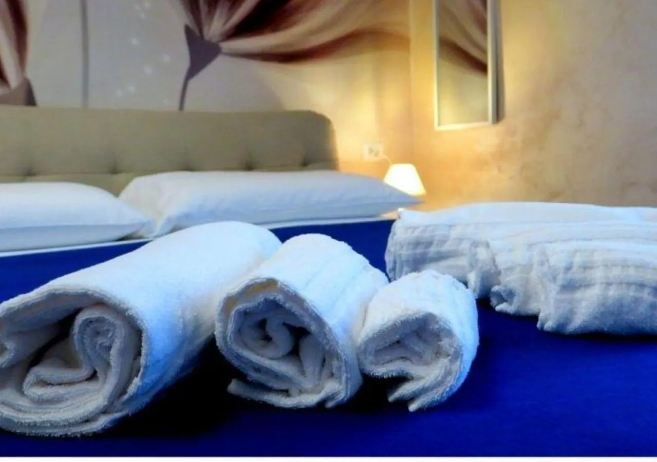 Pensjonat Deluxe Rooms And Chilling Jacuzzi Suite Guesthouse Rzym